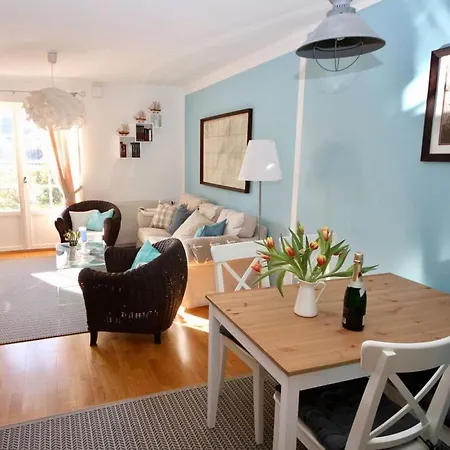 Marla Comfortable Vacation